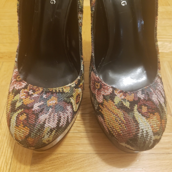 Floral Stilletos w. Platform - Picture 7 of 7